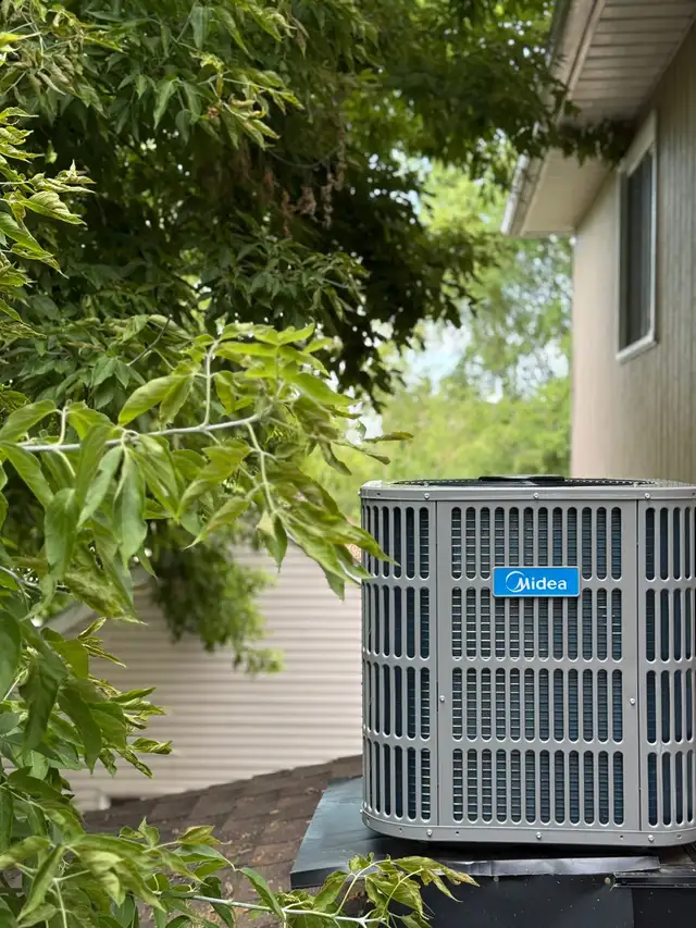 Air conditioner air conditioner air conditioner air conditioner  in Refrigerators in Oakville / Halton Region - Image 9