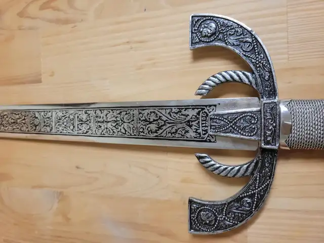 ÉPÉES TOLEDO Médiévall Made in Spain / Open to trade in Home Décor & Accents in Gatineau - Image 4