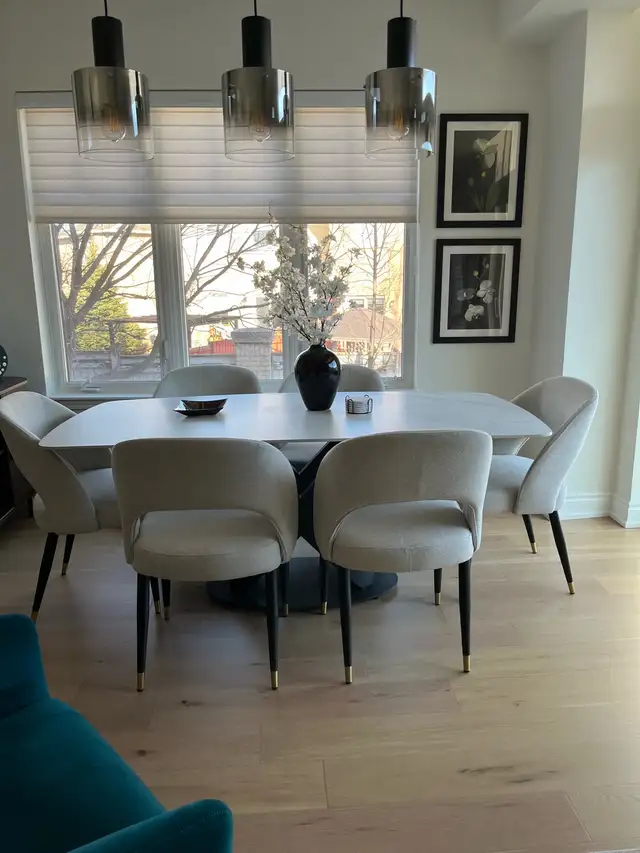 dinning/kitchen table in Dining Tables & Sets in Markham / York Region - Image 4