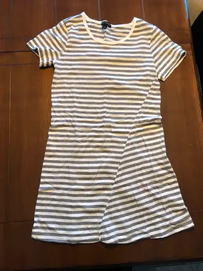 Womens Banana Republic T shirt dress, View more
