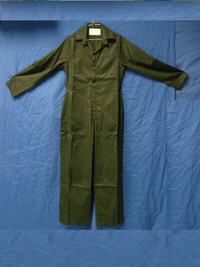 NEW Women's Coveralls / Overalls military green Size 6 5'4"-5'7"