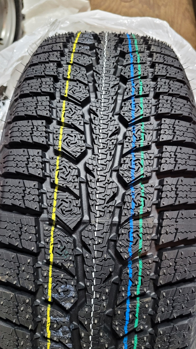 Pneus d'hiver neufs Toyo Observe GSI-6, 195/60/15 dans Pneus et jantes  à Longueuil/Rive Sud