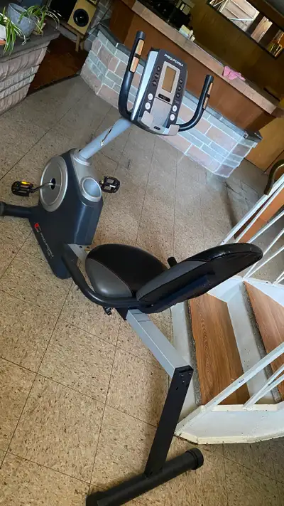 Vélo d'exercice Pro-Form 110 R, View more