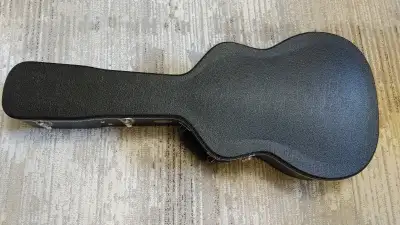 Martin 400 Series Wood 000/OM Acoustic Guitar Hard Case, Black, View more