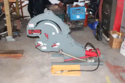 Pipe and tube bender, View more