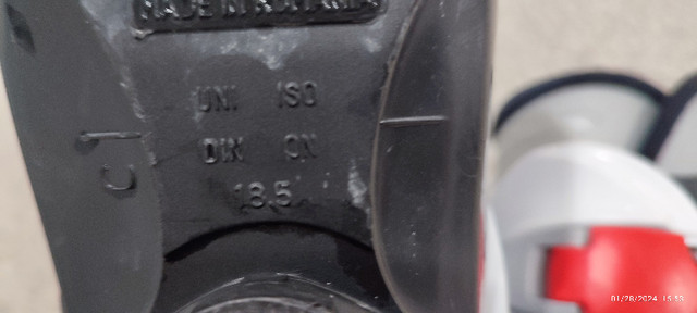 Tecno Pro Kids size 223 mm Ski Boots, Mondo Size 18.5 in Ski in Markham / York Region - Image 2