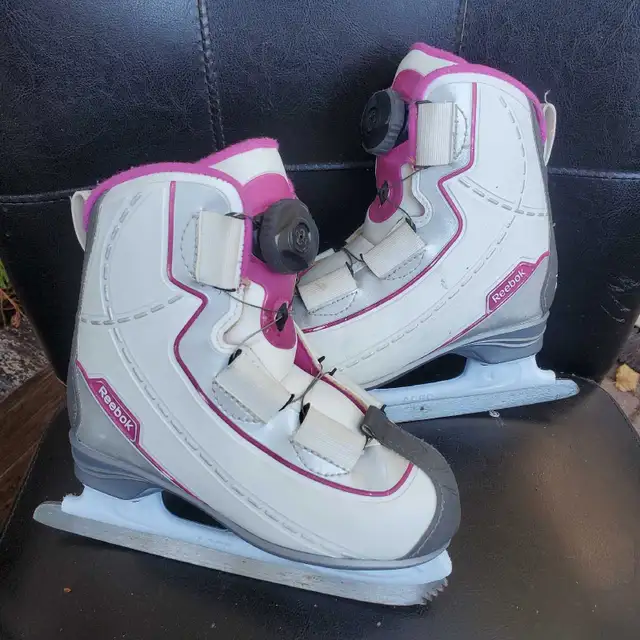 Toddler RBK BOA Skates Size 12J in Skates & Blades in Barrie - Image 4