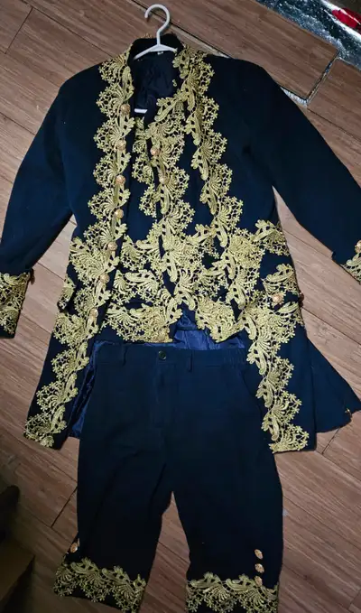 pirate costume, View more