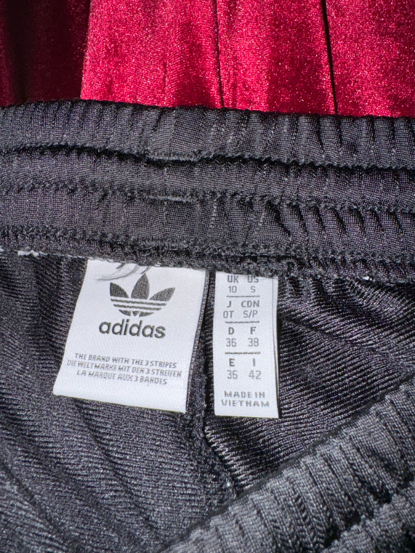Adidas Pants - size small/medium in Women's - Bottoms in Kingston - Image 3