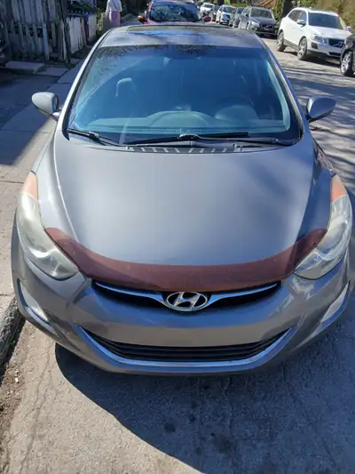 Hyundai drive good automatic 4 cylinder Sunroof mags heated seater lady driven daily $3300 contact 5...