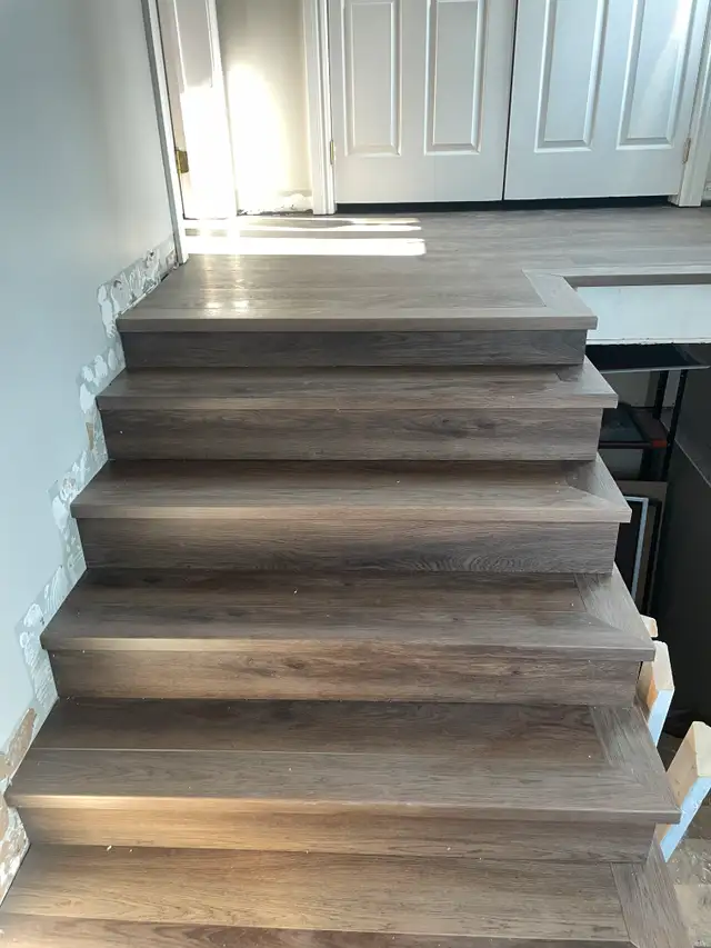 Expert Flooring Services: Vinyl, Hardwood, Laminate63735896624897122
