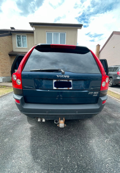 À VENDRE: Volvo XC90 2004