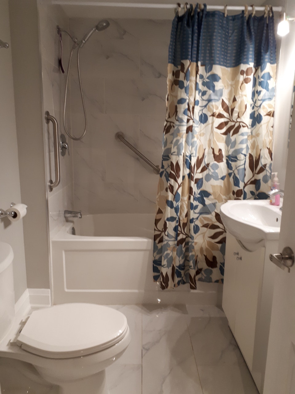 Two Bedroom Basement Apartment For Rent - McCowan/Lawrence 2
