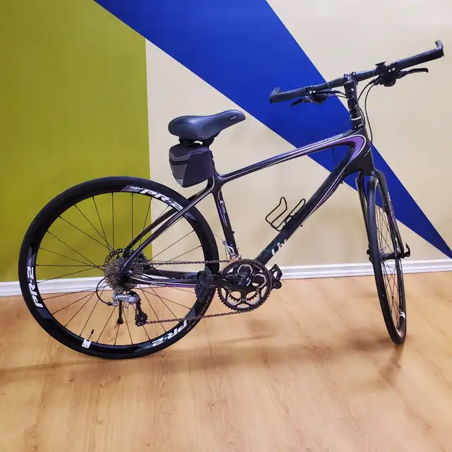 Women's LIV Giant Carbon Fibre Bicycle in Road in Napanee - Image 9