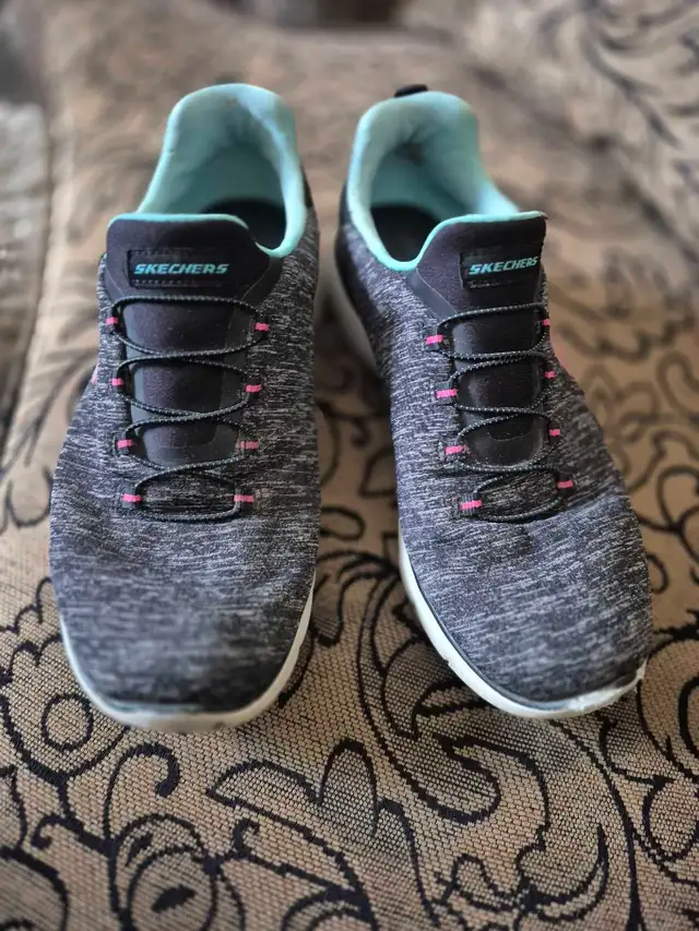 Skechers Women's Sneakers in Women's - Shoes in Grande Prairie - Image 2