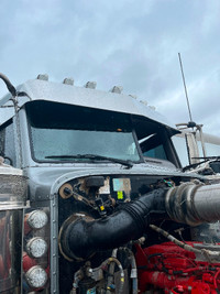 TRUCK WINDSHIELD- MOBILE