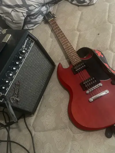 Epiphone classic vintage cherry + Fender Champion 20 amp, View more