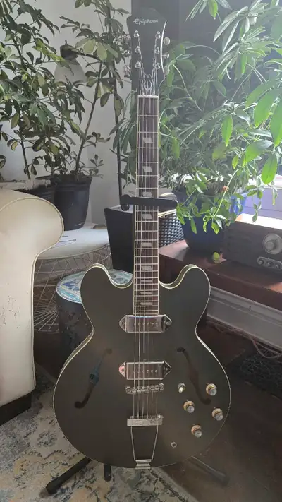 Like new Epiphone Casino in worn olive. Beautiful guitar. Pickguard hardware included.