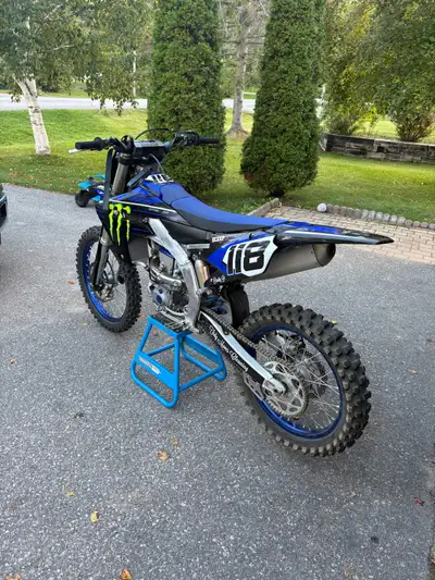 Selling my 2022 yz450 with 24 hours total time on bike screen shot in photos of gytr app, has a Bran...