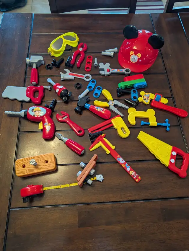 Mickey mouse tool set in Toys & Games in Kitchener / Waterloo - Image 2