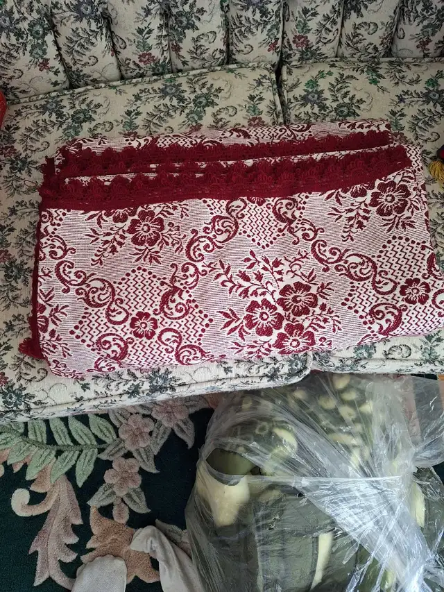 Blankets and Bed sheets.  Brand New. in Bedding in City of Toronto - Image 2