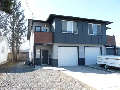 This rental suite is the upstairs of a duplex. Recent construction, clean and bright home. Family an...