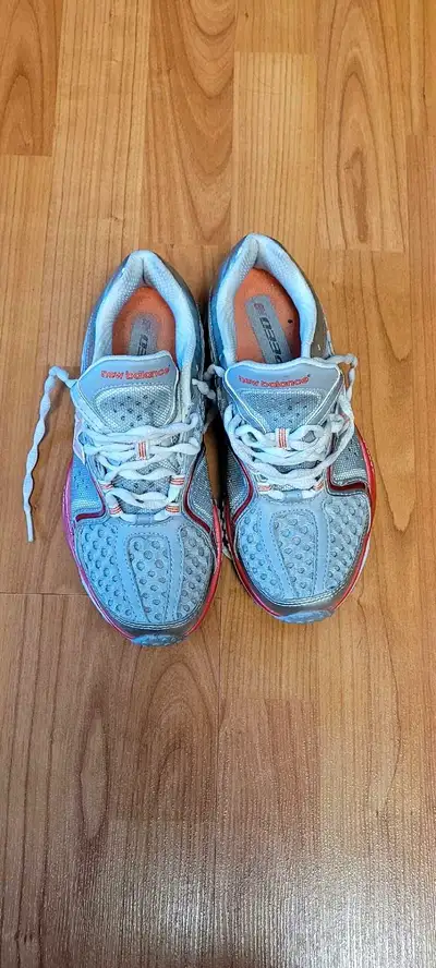 Nike women's shoes size 5 ½, View more