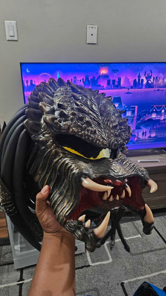 predator bike helmet  in Other in Edmonton - Image 4