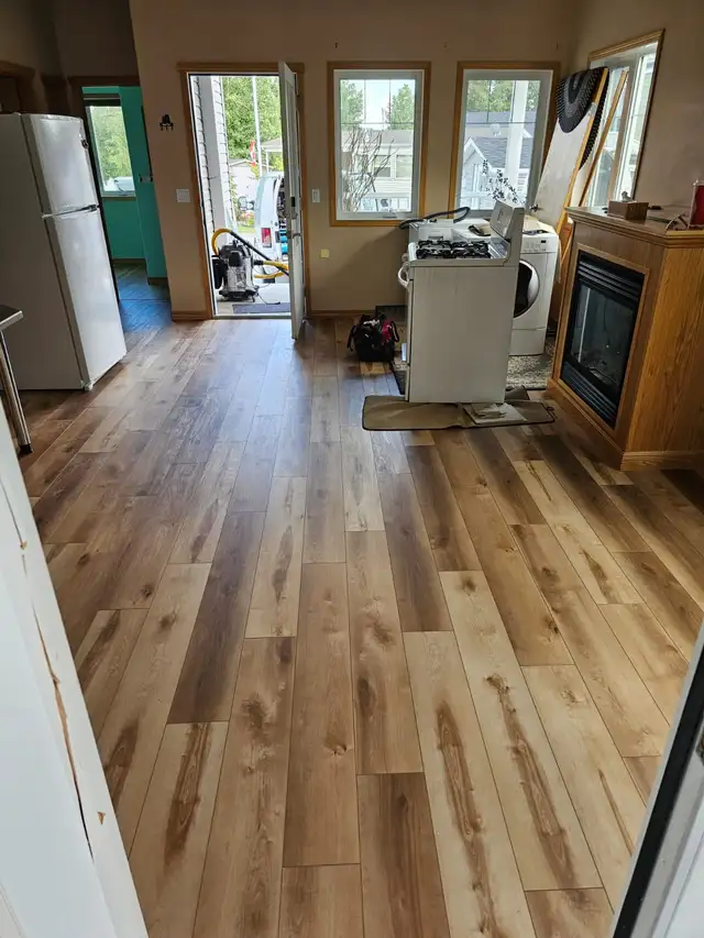 Flooring Installation – Vinyl, Laminate, Carpet, SPC | Red Deer