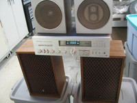 Receiver/amplifier and speakers