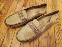 Skywalk Loafers, Women's Shoe Size 8.5