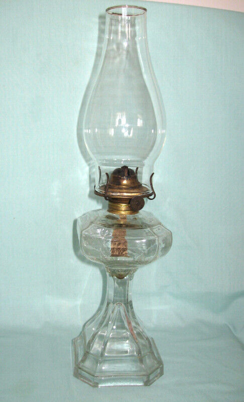 LAMPES A L HUILE/ VOTRE CHOIX//ANTIQUE OIL LAMPS // YOUR CHOICE dans Art et objets de collection  à Ouest de l’Île - Image 2