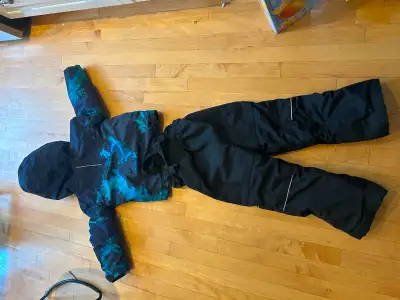 Kid’s Columbia 2 piece Ski Suit, View more