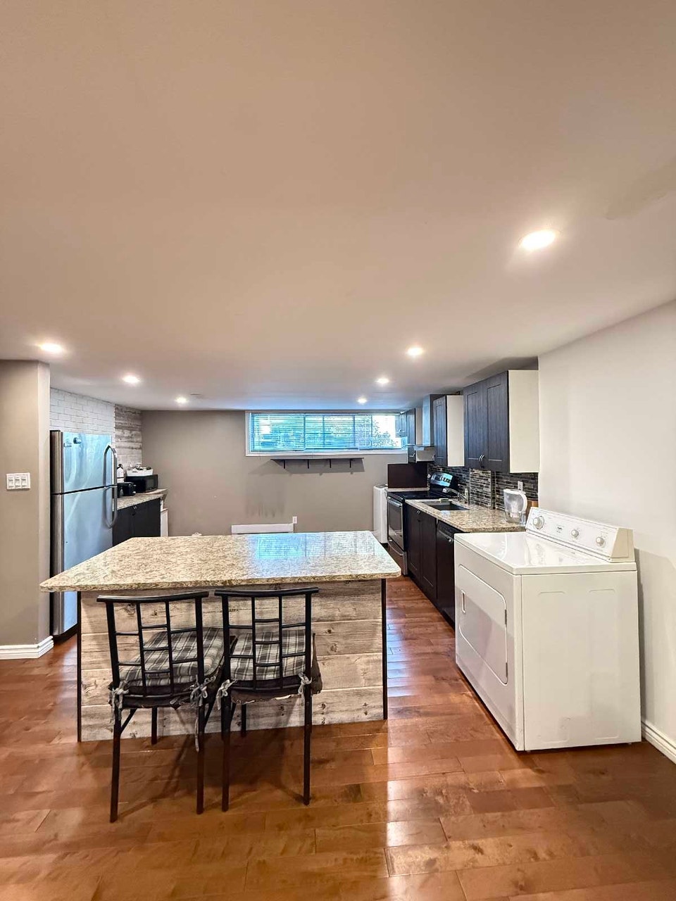 apt.for rent 2