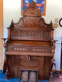 Antique Organ
