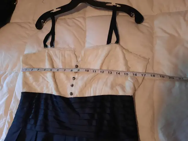 NWT BCBG MaxAzria Formal/Prom Dress in Women's - Dresses & Skirts in Stratford - Image 8