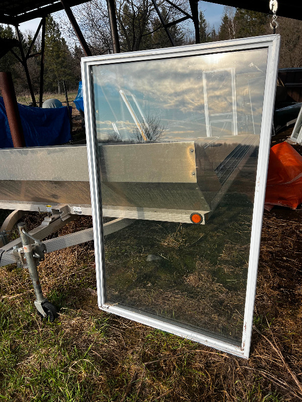 Used vinyl windows- 20yrs old- good to fair condition in Windows, Doors & Trim in North Bay - Image 2