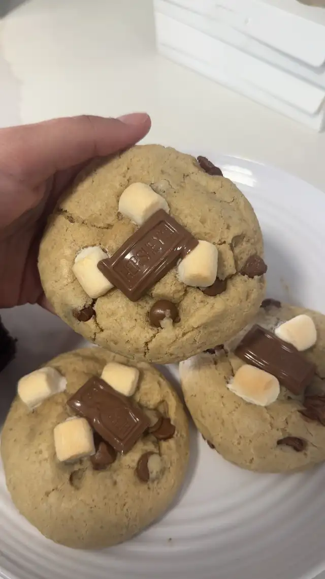 Cookiess477289998231152641