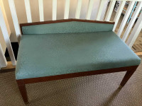 VINTAGE OR ANTIQUE SETTEE