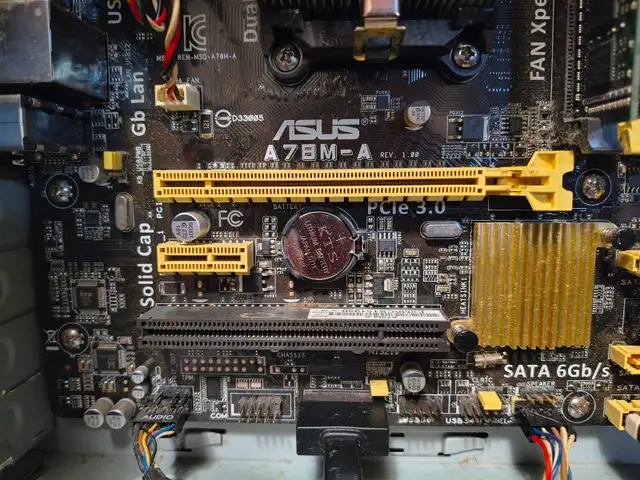 ASUS AMD A8-6500 DDR3 Desktop PC + Monitor $65!! | Desktop Computers ...