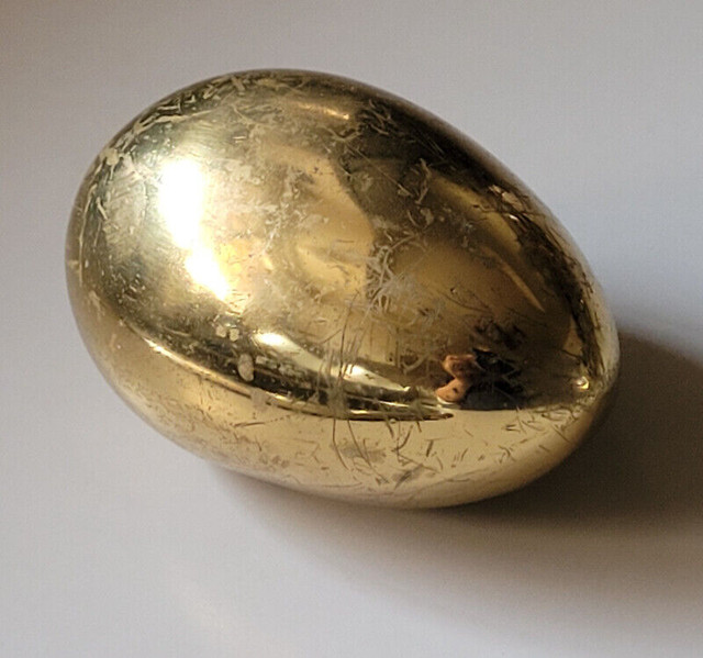 Vintage Heavy Metal Golden Egg Paperweight Desk Ornament in Arts & Collectibles in Oshawa / Durham Region