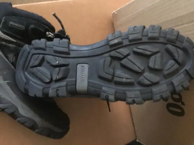 KHOMBU Men Waterproof Winter Fleet Hiking Boots Siz 9 Grey/Black in Men's Shoes in Markham / York Region - Image 6