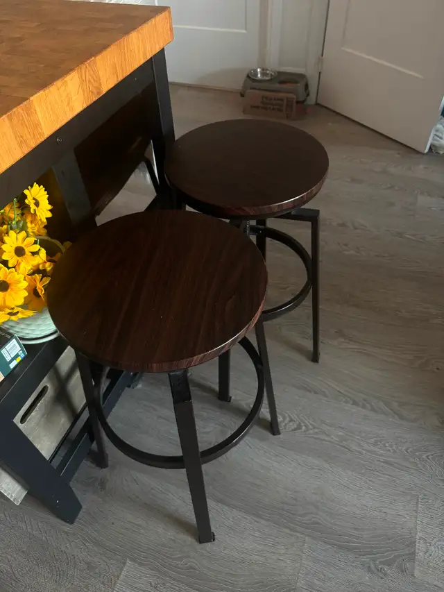 Ikea table in Dining Tables & Sets in City of Toronto - Image 6