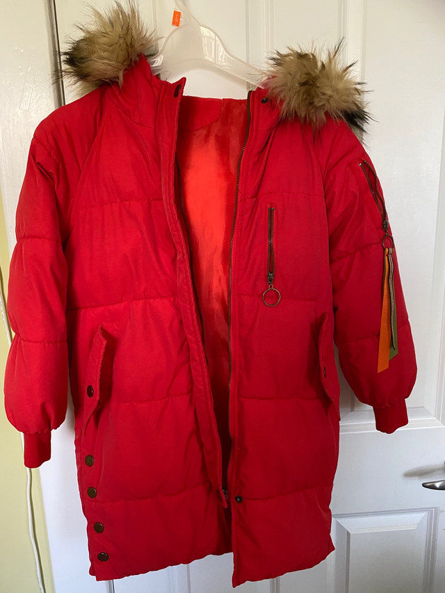Girls Puffer Long Jacket in Kids & Youth in Saskatoon - Image 2