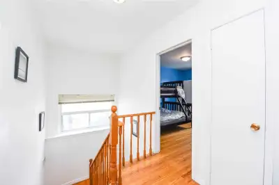 Private Room for Rent in Malton ( 700 $ for single room) GIRLS