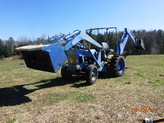 Ford Diesel Backhoe, Loader in Heavy Equipment in Belleville - Image 4