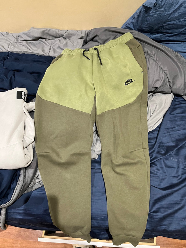  Tech fleece pants  in Men's in City of Toronto - Image 2