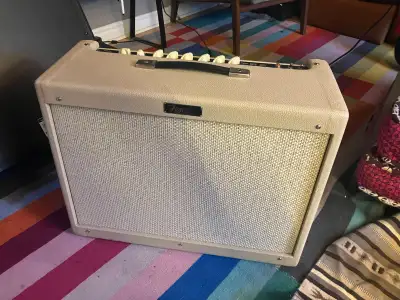 Fender Hot Rod Deluxe IV, 40W tube combo amp. Near-mint condition, barely played, perfect working or...