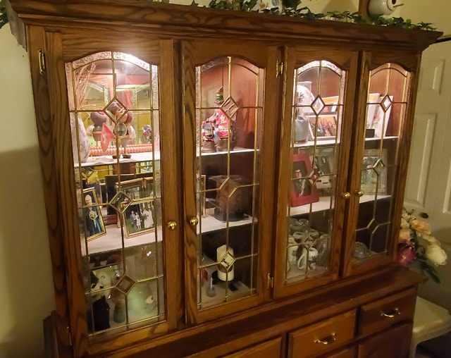 Display / Hutch Dark Oak MUST GO! (Creston) Hutches & Display Cranbrook