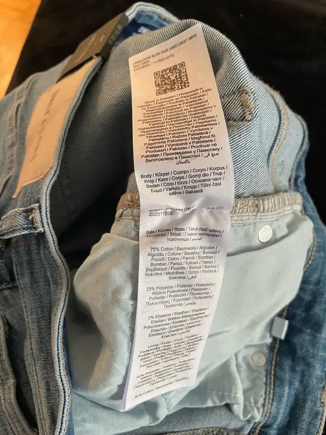 MEN’S JEANS in Men's in City of Toronto - Image 8